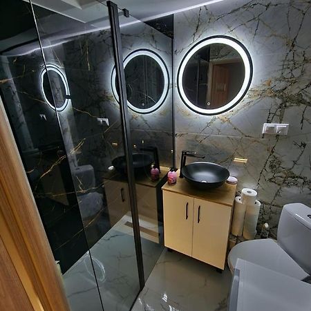Апартаменти Luxury Aparments Klimatyzacja Z Prywatnym Parkingiem Радом Екстер'єр фото