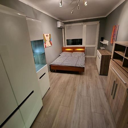 Апартаменти Luxury Aparments Klimatyzacja Z Prywatnym Parkingiem Радом Екстер'єр фото